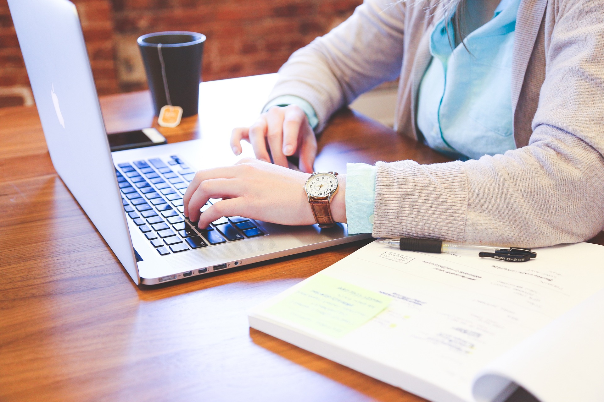 Do's and Don'ts in Technical Reports about Term and Thesis Projects